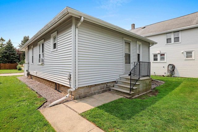 1044 CAROLINE STREET, Green Bay, WI 54303