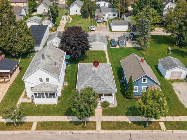 1044 CAROLINE STREET, Green Bay, WI 54303