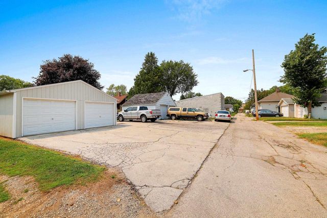 1044 CAROLINE STREET, Green Bay, WI 54303