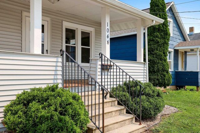 1044 CAROLINE STREET, Green Bay, WI 54303