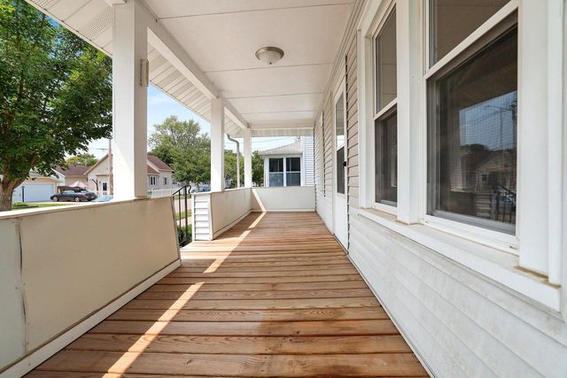 1044 CAROLINE STREET, Green Bay, WI 54303