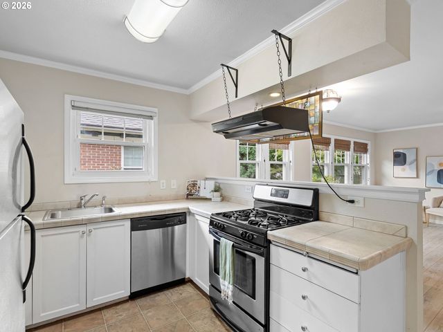 701 Ne 28TH Ave 25, Portland, OR 97232