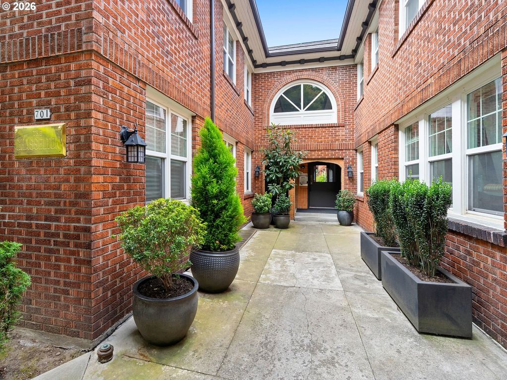 701 Ne 28TH Ave 25, Portland, OR 97232