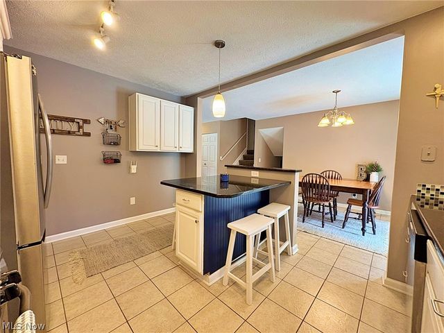 873 W Shore Boulevard, Sheffield Lake, OH 44054