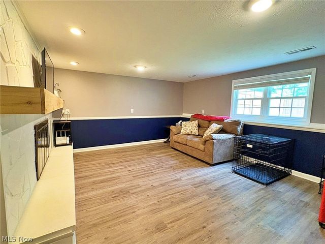 873 W Shore Boulevard, Sheffield Lake, OH 44054