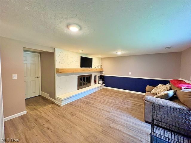 873 W Shore Boulevard, Sheffield Lake, OH 44054