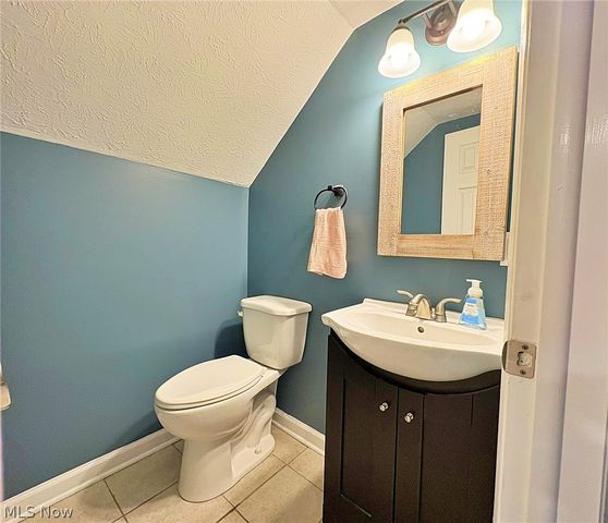873 W Shore Boulevard, Sheffield Lake, OH 44054