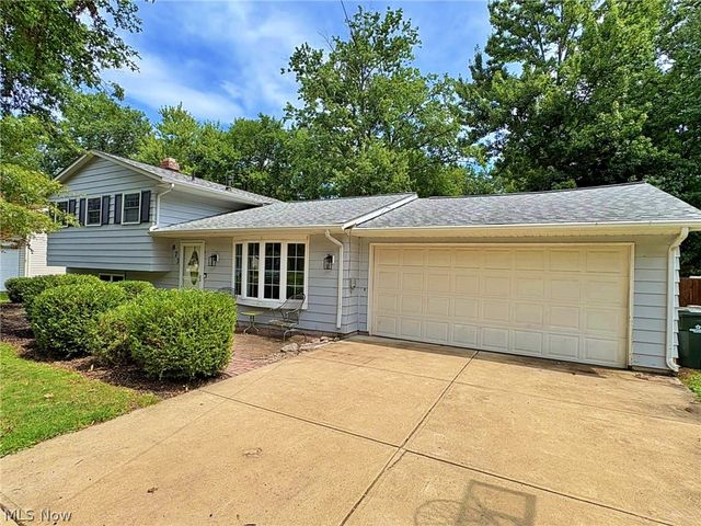 873 W Shore Boulevard, Sheffield Lake, OH 44054
