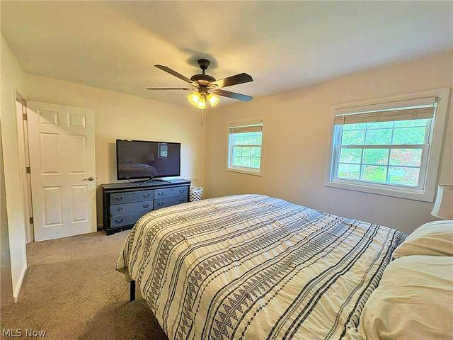 873 W Shore Boulevard, Sheffield Lake, OH 44054