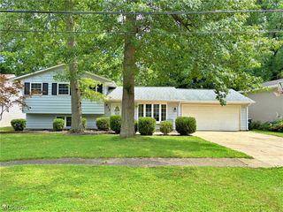 873 W Shore Boulevard, Sheffield Lake, OH 44054
