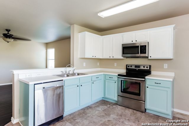 14239 Rosy Finch, San Antonio, TX 78233