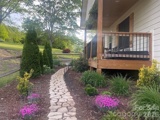 923 Newfound Road, Leicester, NC 28748