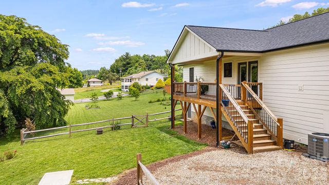 923 Newfound Road, Leicester, NC 28748