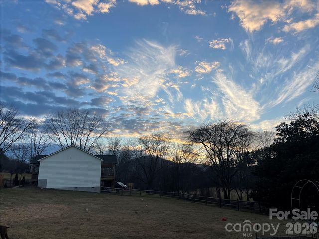 923 Newfound Road, Leicester, NC 28748