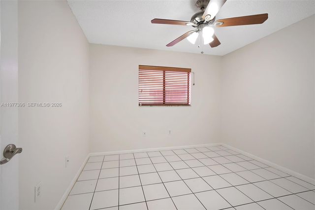 6041 W 24th Ave B-202, Hialeah, FL 33016