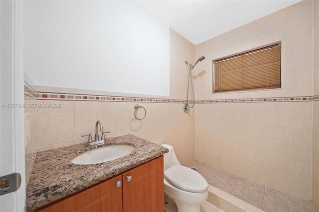 6041 W 24th Ave B-202, Hialeah, FL 33016