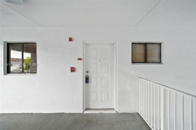 6041 W 24th Ave B-202, Hialeah, FL 33016