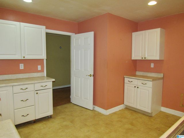 1352 GOLDEN FOREST DRIVE, Bessemer, AL 35022