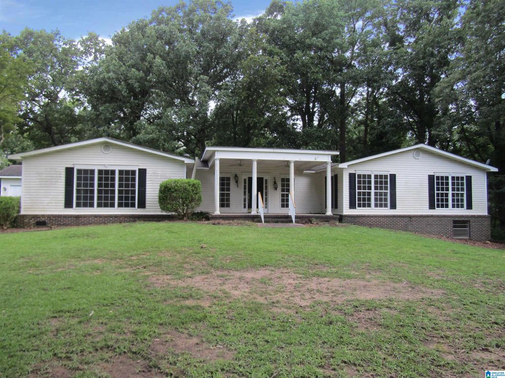 1352 GOLDEN FOREST DRIVE, Bessemer, AL 35022