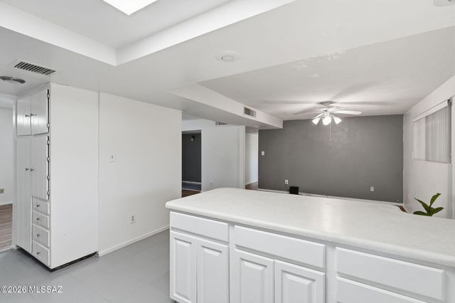 1722 S Camino Seco, Tucson, AZ 85710