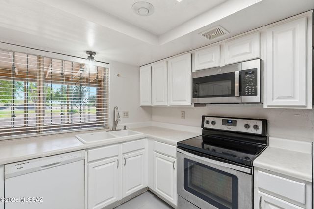 1722 S Camino Seco, Tucson, AZ 85710
