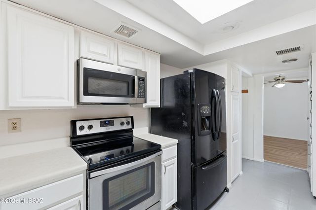 1722 S Camino Seco, Tucson, AZ 85710