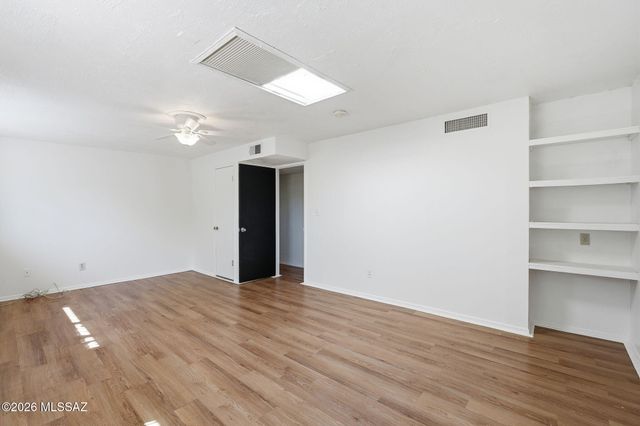 1722 S Camino Seco, Tucson, AZ 85710