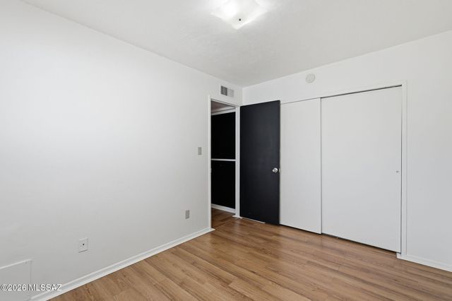 1722 S Camino Seco, Tucson, AZ 85710