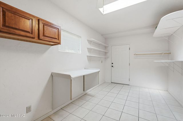 1722 S Camino Seco, Tucson, AZ 85710