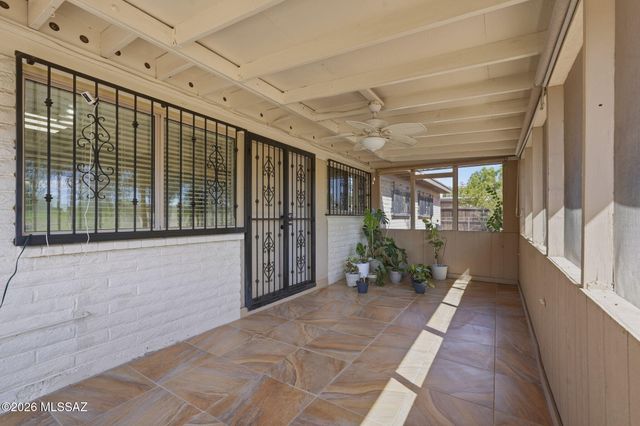 1722 S Camino Seco, Tucson, AZ 85710
