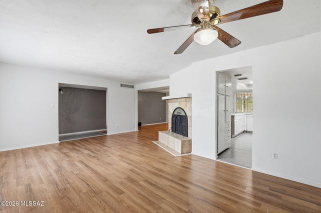 1722 S Camino Seco, Tucson, AZ 85710