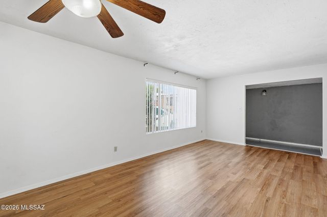 1722 S Camino Seco, Tucson, AZ 85710