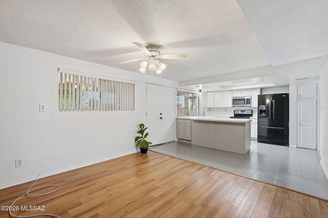 1722 S Camino Seco, Tucson, AZ 85710