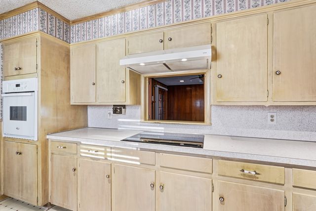 905 Daventry Drive, Garland, TX 75040