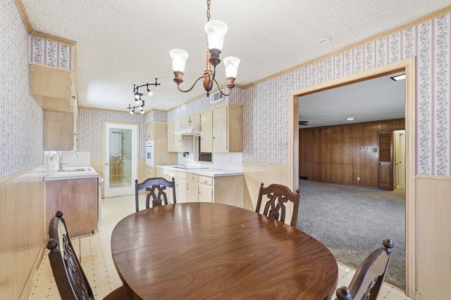 905 Daventry Drive, Garland, TX 75040