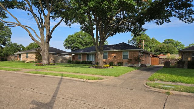 905 Daventry Drive, Garland, TX 75040