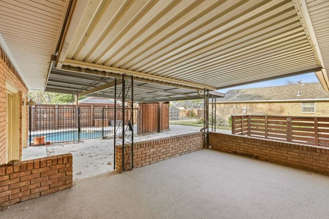 905 Daventry Drive, Garland, TX 75040