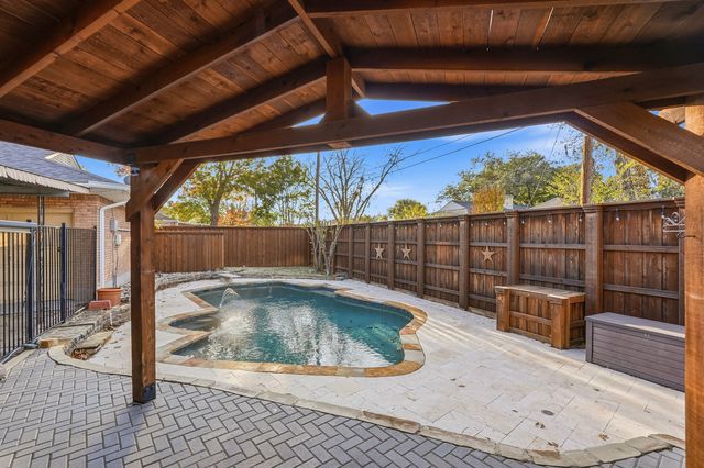 905 Daventry Drive, Garland, TX 75040