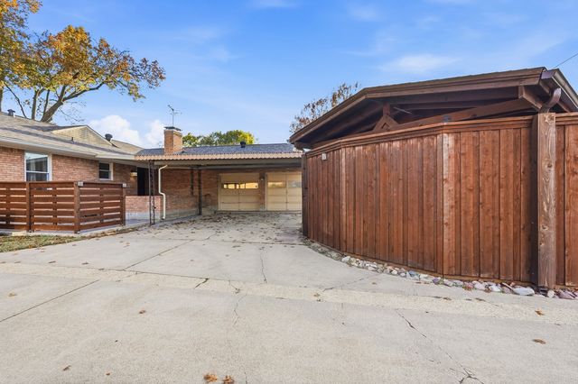 905 Daventry Drive, Garland, TX 75040