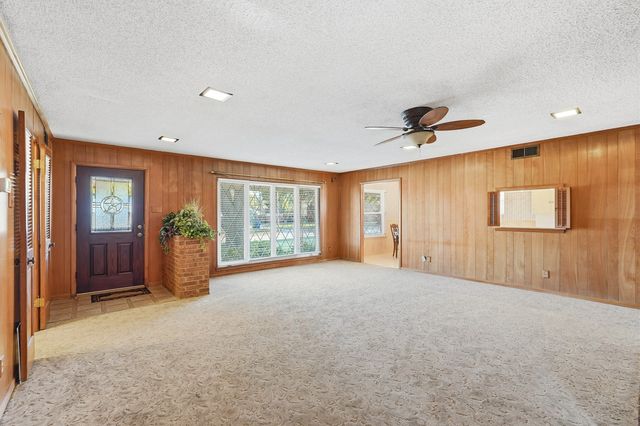 905 Daventry Drive, Garland, TX 75040