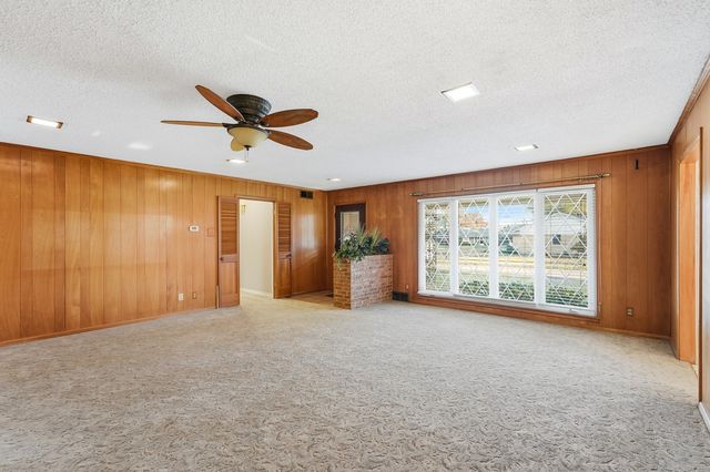 905 Daventry Drive, Garland, TX 75040