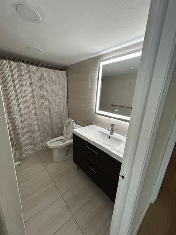 9461 Evergreen Place 303, Davie, FL 33324