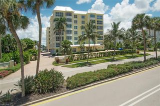 1900 Gulf Shore BLVD N # 303, Naples, FL 34102
