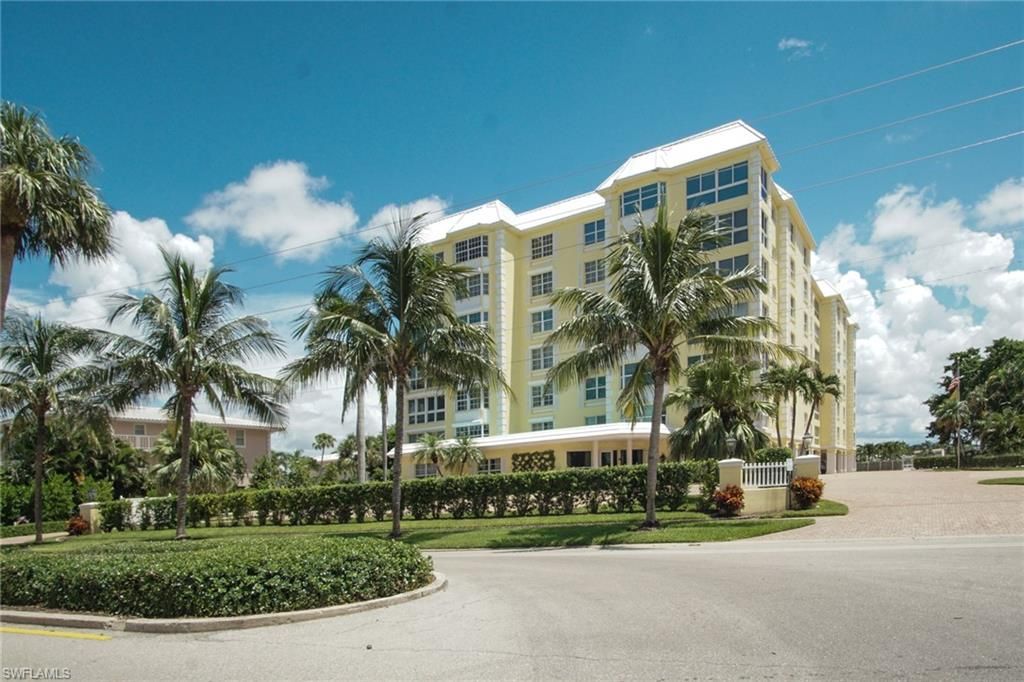 1900 Gulf Shore BLVD N 303, NAPLES, FL 34102 — photo 2