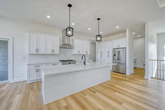 17981 Hammontree Circle, Clive, IA 50325