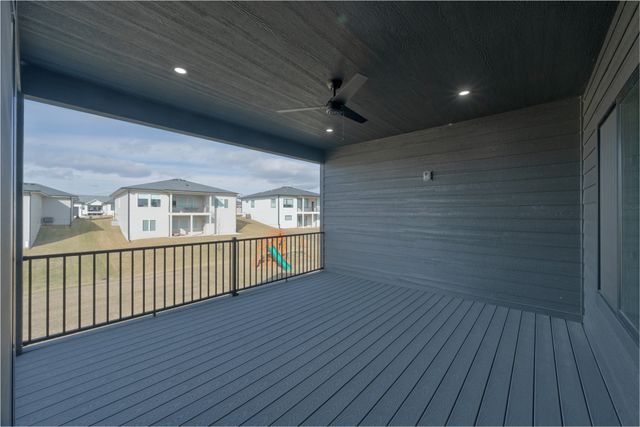 17981 Hammontree Circle, Clive, IA 50325