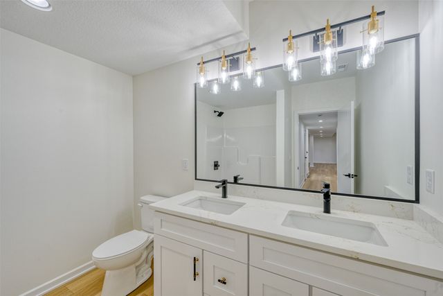 17981 Hammontree Circle, Clive, IA 50325