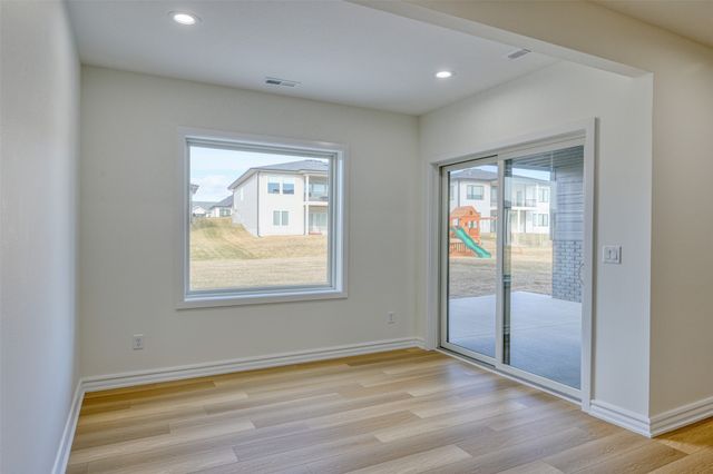 17981 Hammontree Circle, Clive, IA 50325