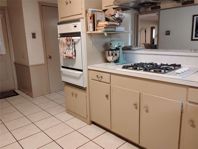 5431 Grape Street, Houston, TX 77096