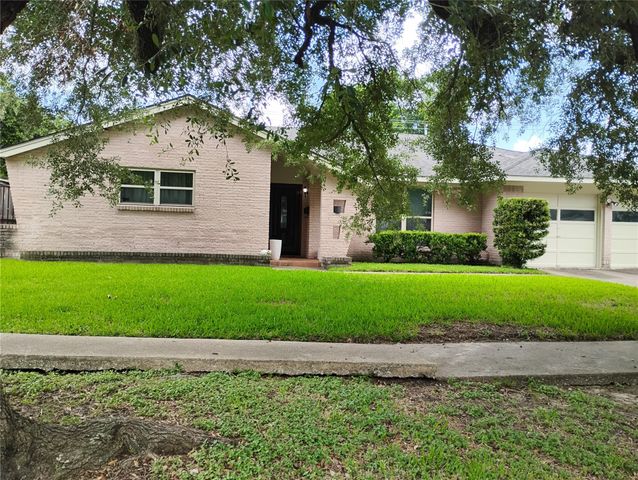 5431 Grape Street, Houston, TX 77096